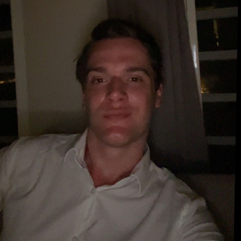 Bas